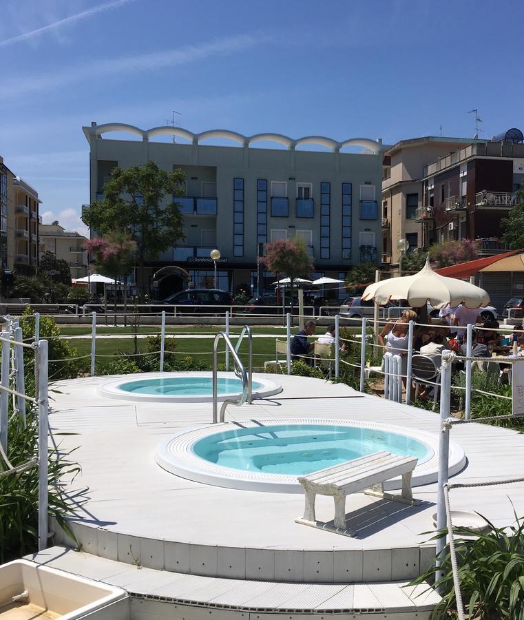 Hotel Gardenia Rimini Exterior foto